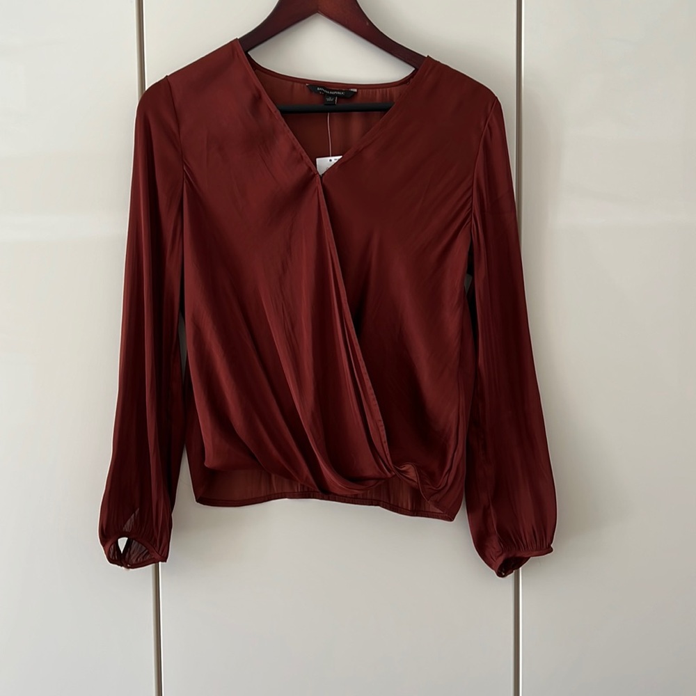 Beautiful banana republic wrap blouse